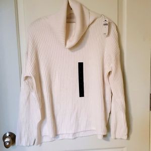 Banana Republic Sweater NWT Small